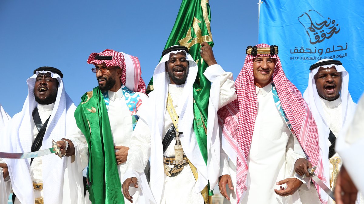 تحت بيرق سيدي سمعًا وطاعة 🇸🇦 #نادي_نيوم_الرياضي #اليوم_الوطني_السعودي | #نحلم_ونحقق