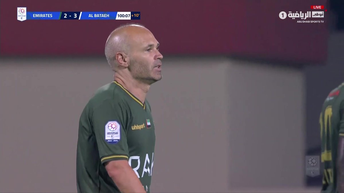 Como que iniesta sigue jugando a la pelota en mi mente esta retirado hace minimo 5 años