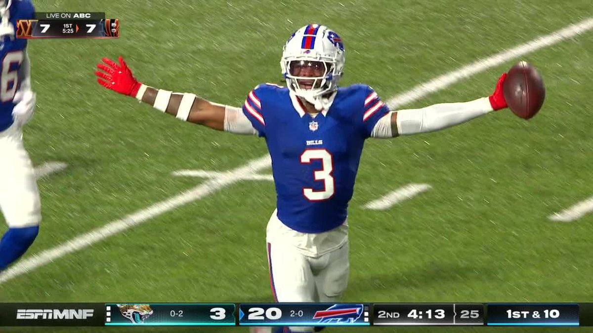 Damar Hamlin grabs his first career INT! What a moment 👏 #JAXvsBUF | ESPN