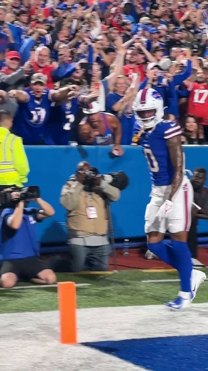 Keon Coleman's celly after his first NFL touchdown was too smooth 💪 #JAXvsBUF | ESPN