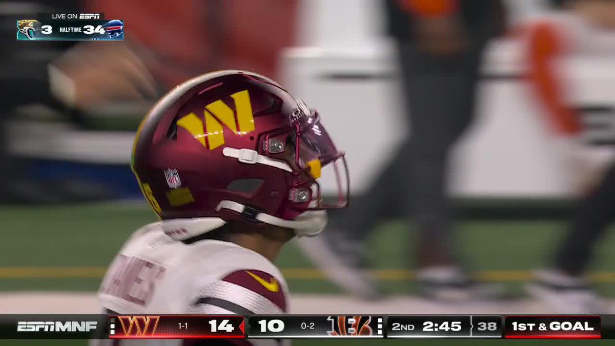 JAYDEN DIMED MCLAURIN FOR 55 YARDS 🤩 #WASvsCIN | ABC, ESPN+