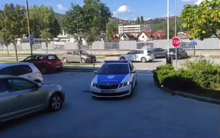 Aleksandar Matić koji je mučio psa, vezao za traktor konopcem pa vukao, a onda ga živog zakopao je uhapšen.