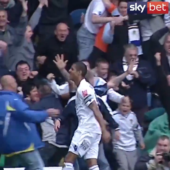 People forget just how good Jermaine Beckford was for Leeds 🙌 30+ goals in back to back seasons 🎯 A few years before, he had been working as a windscreen fitter for the RAC 😅 #LUFC