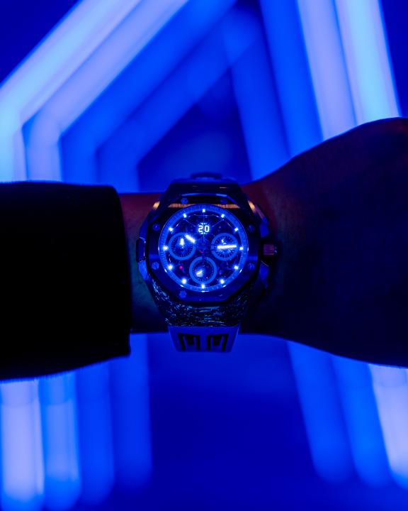 Within the sleek and elegant Fullerton Pavilion in Singapore, we invited our guests on an immersive journey, highlighting the intricate details of our new 43 mm Royal Oak Concept Split-Seconds Chronograph GMT Large Date. #AudemarsPiguet #RoyalOakConcept