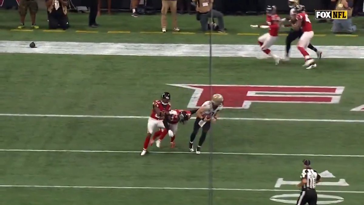 That Brees spin move 👀 📺 #NOvsATL ‧ Sunday ‧ Noon CT (FOX)