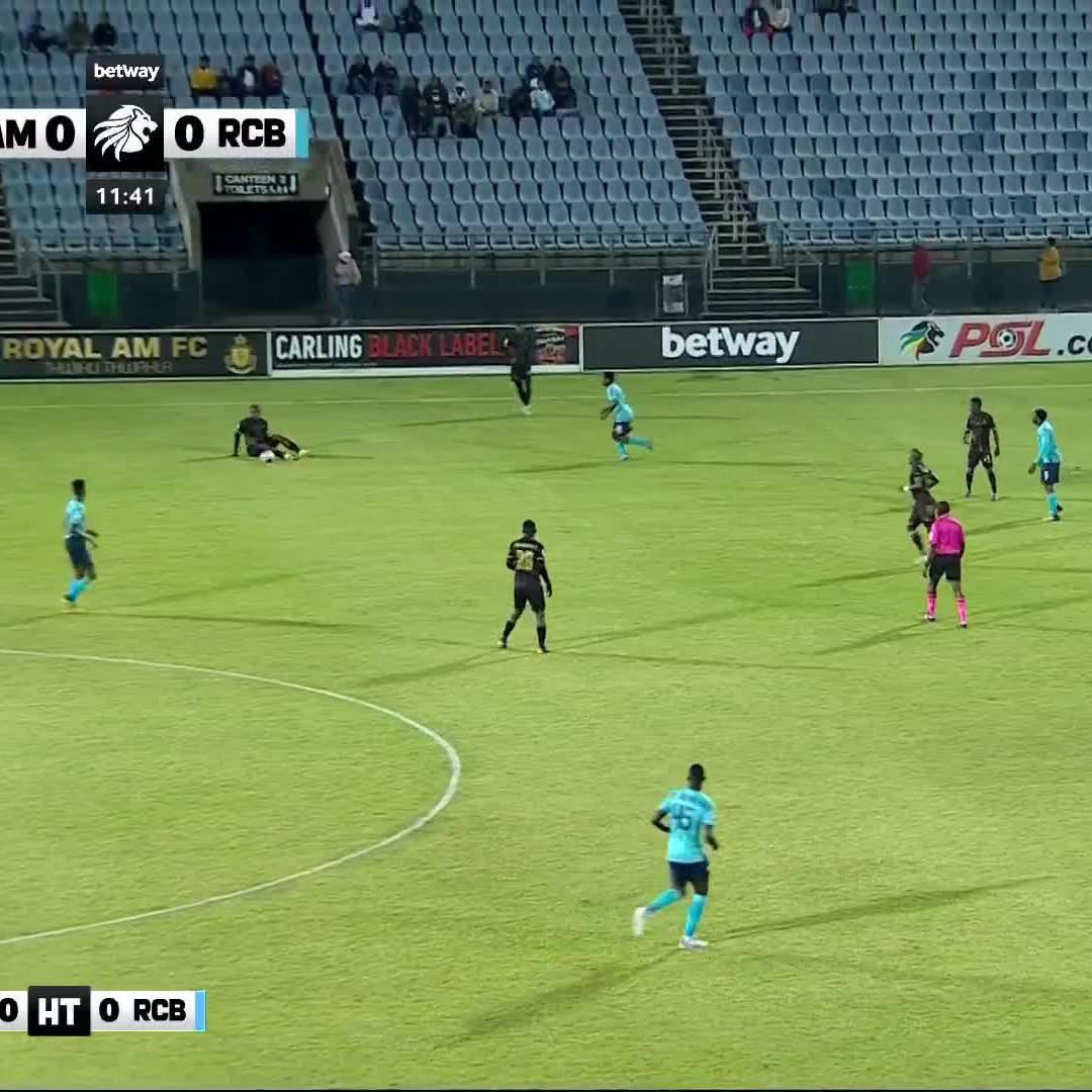 Andile Mpisane is substituted at half-time but he certainly enjoyed today's match 😂👇 📺 Stream #BetwayPrem on DStv: Betway ZA