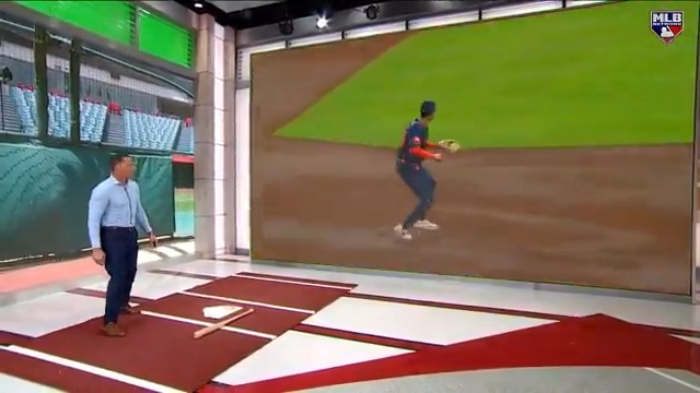 Mark DeRosa highlights Jeremy Peña's elite hands at shortstop and how his athleticism enables him to work through any ground ball. #MLBCentral | #Relentless
