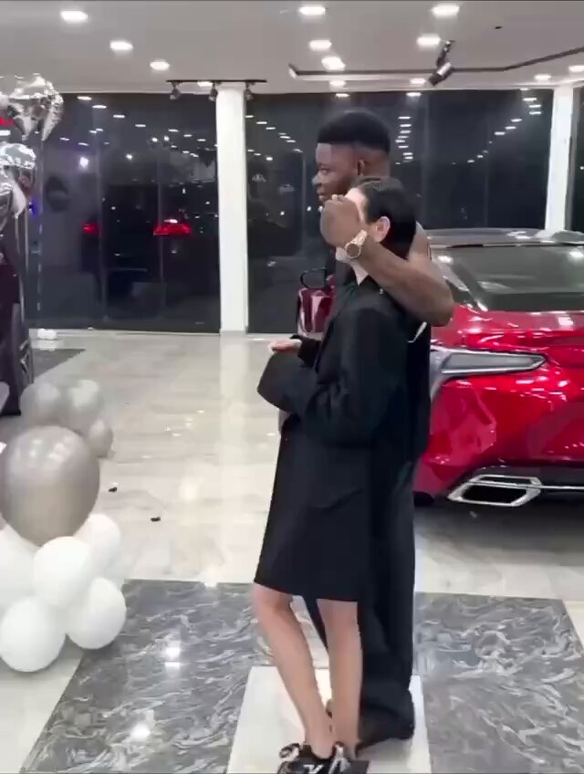 令人艳羡的一段跨国情🤣