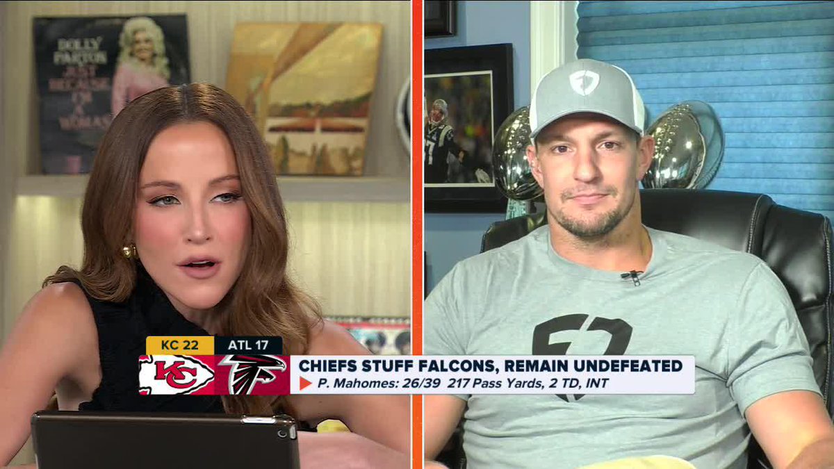 4x SB Champ Rob Gronkowski says the #Chiefs get "WAY MORE" calls than the Patriots did during their dynasty 👀🔊 "I was basically executed off the line of scrimmage half the time." 😭 Kay Adams
