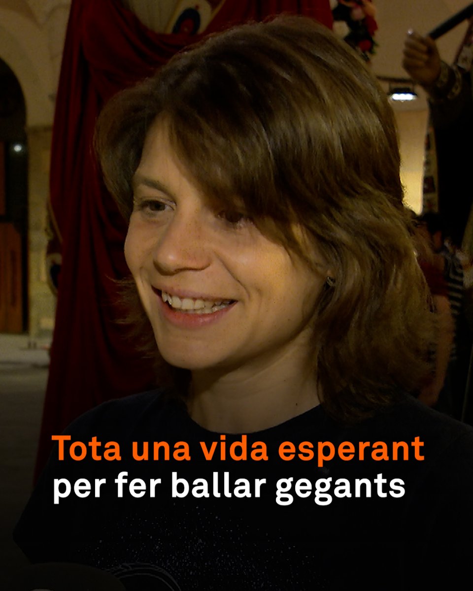 “Ostres, Sara, vols dir? Vigila l’esquena!” És la reacció que van tenir els seus pares quan van saber que la Sara carregaria i faria ballar els gegants d’Olot. És la primera dona que ho fa. Ha hagut de fer cua dotze anys i entrenar-se de valent