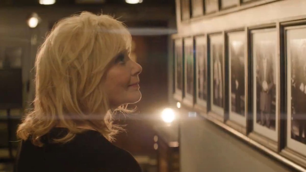 It's Jean's turn. #SNLPremiere