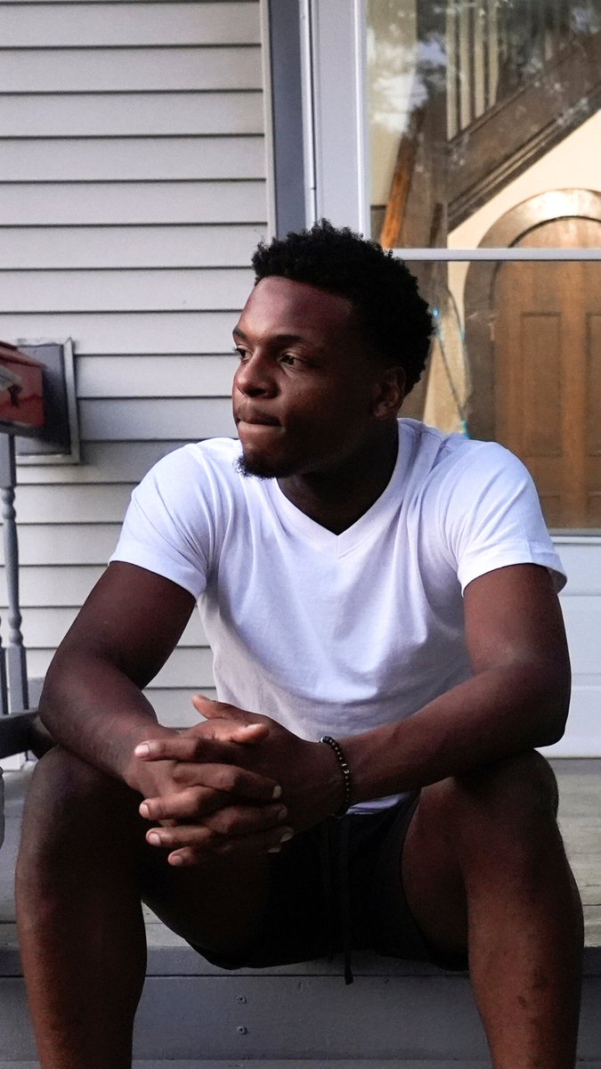 After losing his mother to breast cancer last month, 21-year-old Michigan State safety Armorion Smith is now the head of a household with five younger siblings.