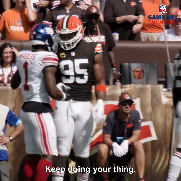The “you too sir” from Malik Nabers to Myles Garrett is so wholesome 😭