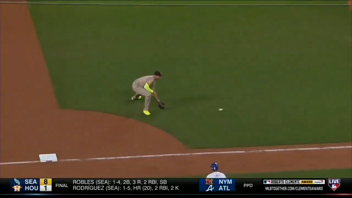 "That play is only made because of Manny Machado... I don't think [any other third baseman] does that." Harold dives into the San Diego Padres star's footwork on last night's epic game-ending triple play. #MLBTonight