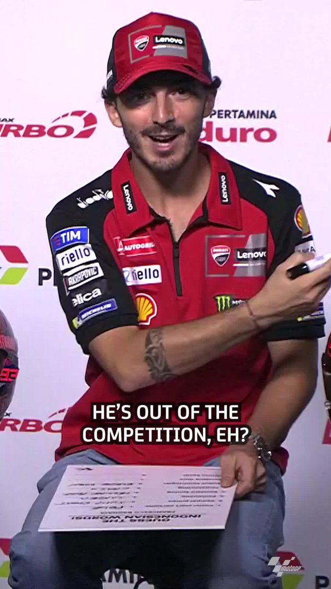 A referee might be needed for the next one! 🔍 The riders had to guess Indonesian words in #MotoGPSocial but somebody (cough Jorge Martín Almoguera cough) might have taken a look at the answers before 😂 #IndonesianGP 🇮🇩