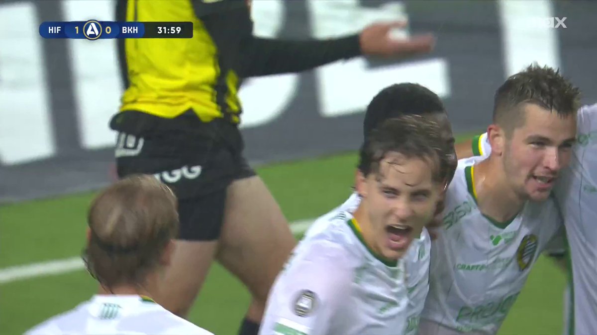 Nahir Besara får till en drömträff och drar upp bollen i ribban. Oscar Johansson Schellhas stöter in returen, 1-0 till Bajen mot Häcken! 🟢⚪ 📲 Se matchen på Max