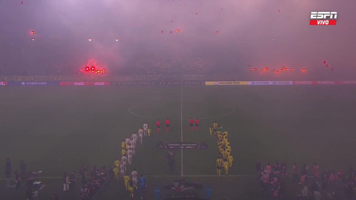 🤯🇺🇾 EL RECIBIMIENTO DE PEÑAROL ANTE FLAMENGO POR COPA LIBERTADORES.
