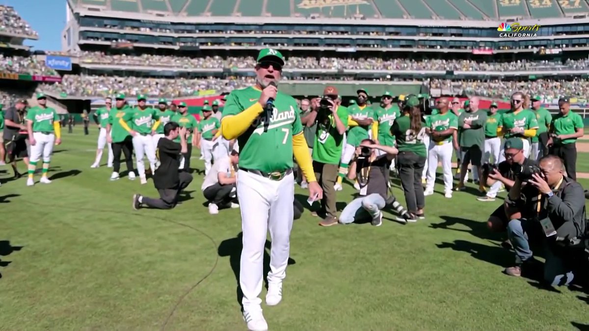 "There are no better fans than you guys." Mark Kotsay delivers parting words to A's fans at the Coliseum 🥲