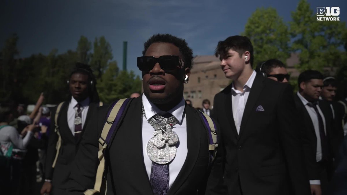 He's the total package on the field, and he sports a 4.0 GPA off the field. The Journey introduces you to Washington Football RB Jonah Coleman 👇 📍Auto-Owners