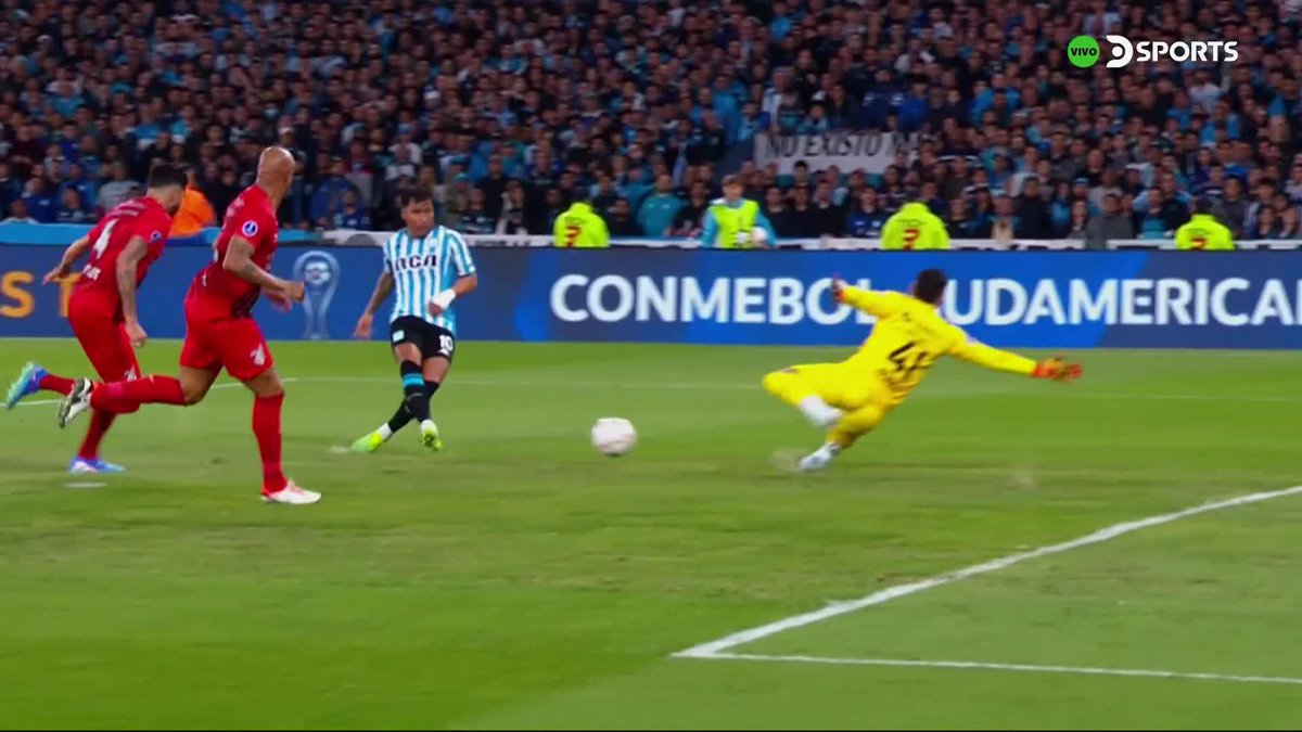 Racing 🇦🇷 es una aplanadora. Juanfer Quintero, una y otra vez. Roger Martínez estampó el 3-0 sobre Paranaense 🇧🇷.