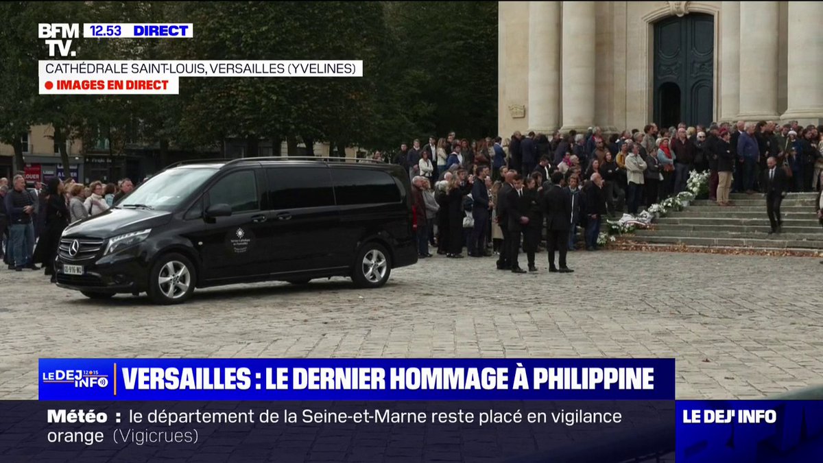 Versailles (78) : une foule immense rend hommage à #Philippine à la Cathédrale Saint-Louis