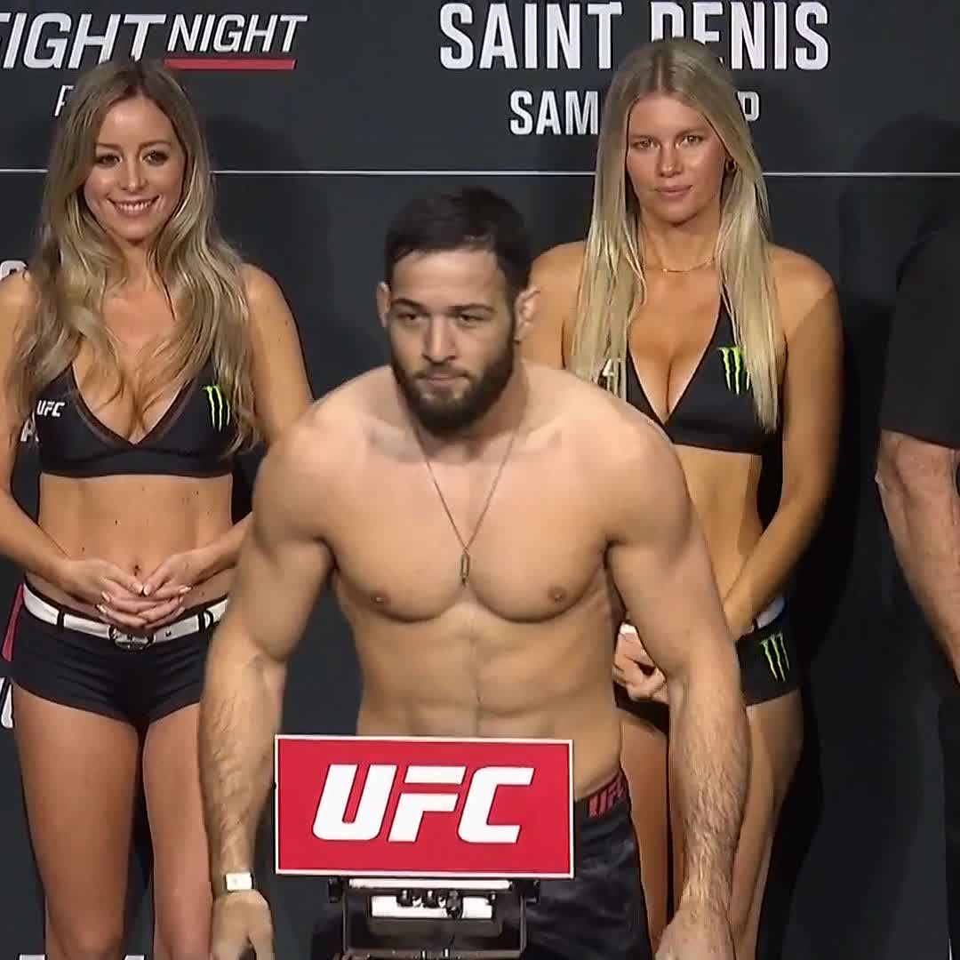 Ça se sent dans le regard que Nassourdine Imavov est prêt comme jamais 👀 📺 Regardez leur combat à l’#UFCParis samedi à partir de 22h30 sur RMC Sport et GRATUITEMENT sur RMC Découverte