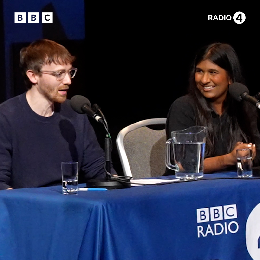 "This is what happens when you have a hotel continental breakfast three days on the trot." Join Andy Zaltzman and Co. as they discuss Keir Starmer's Conference speech. The News Quiz Ash Sarkar @iansmithcomedy Alice R Fraser Robin Morgan The News Quiz | Listen on BBC Sounds 🎧