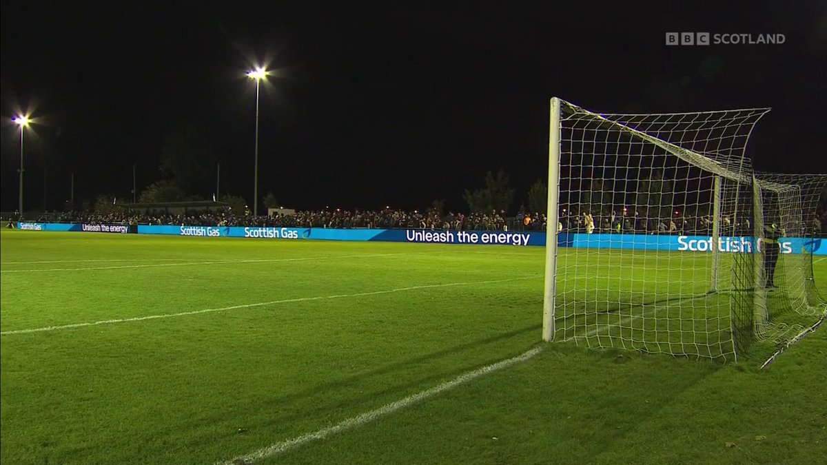A cool finish from Kyle Bell doubles Broxburn Athletic FC's lead! ➡️ Watch live: #ScottishCup