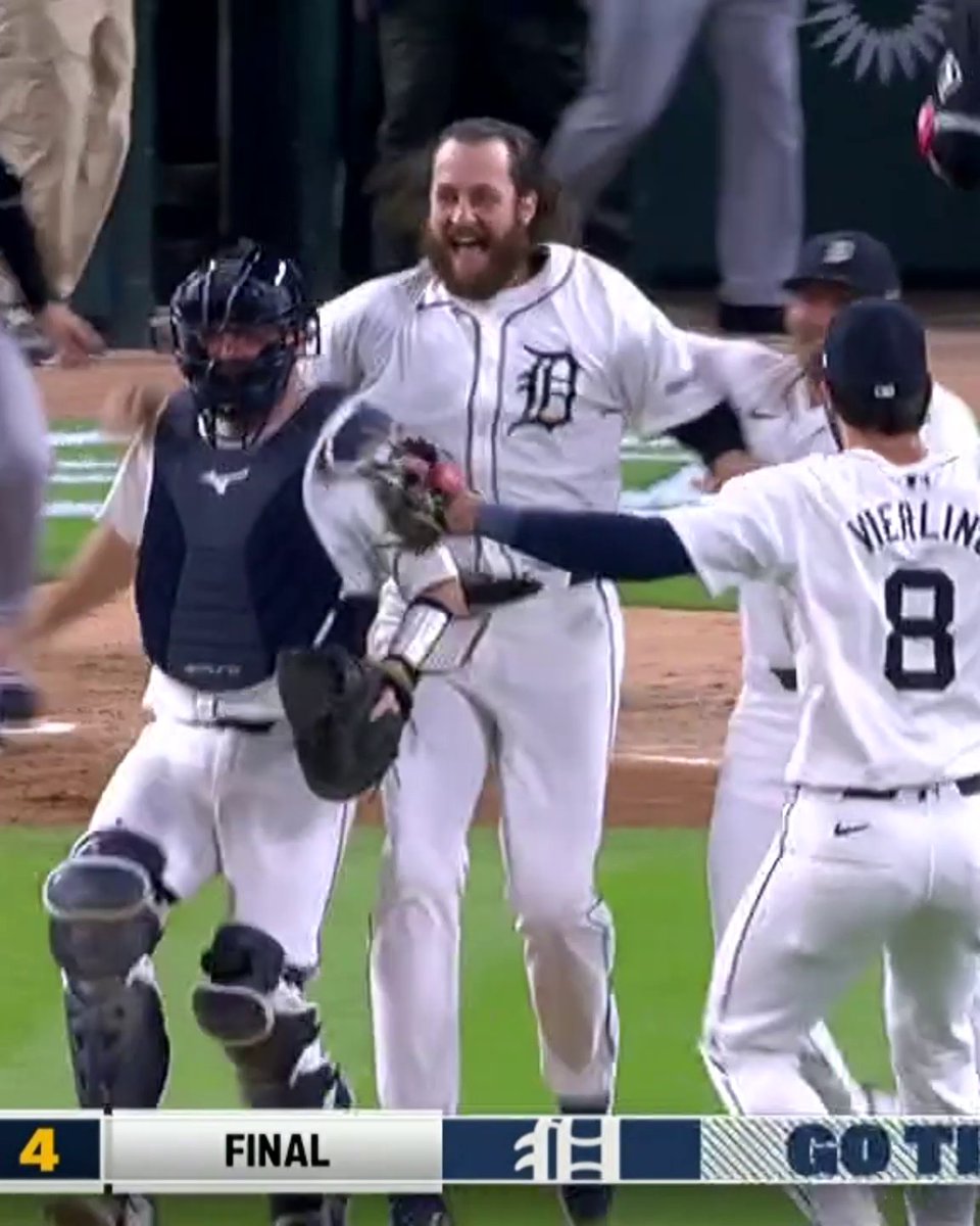 The moment the Detroit Tigers clinched a spot in the playoffs 👀 Their first trip to the postseason in 10 years! 👏