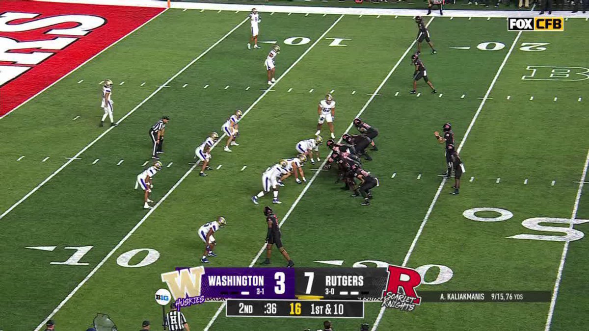 Kaliakmanis 👉 Strong Ian Strong goes up and snatches it for a Rutgers Football 🪓 TD 💪 #B1GFootball on FOX 📺