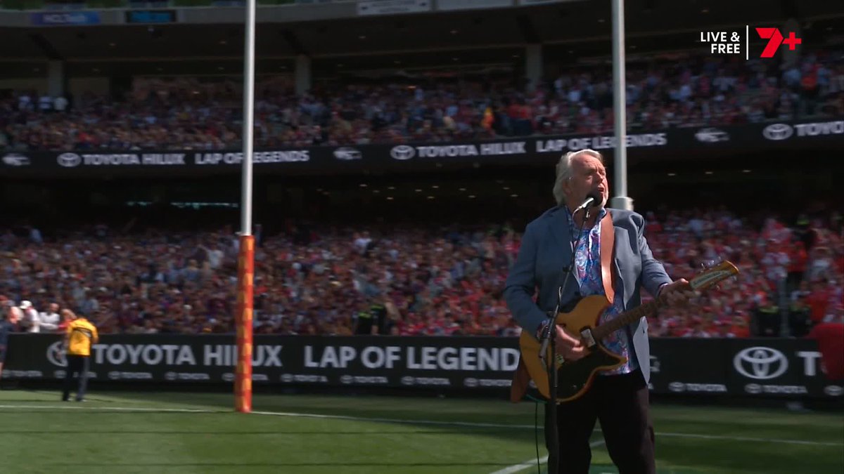 It's not an #AFLGF without Mike Brady singing Up There Cazaly 🎶