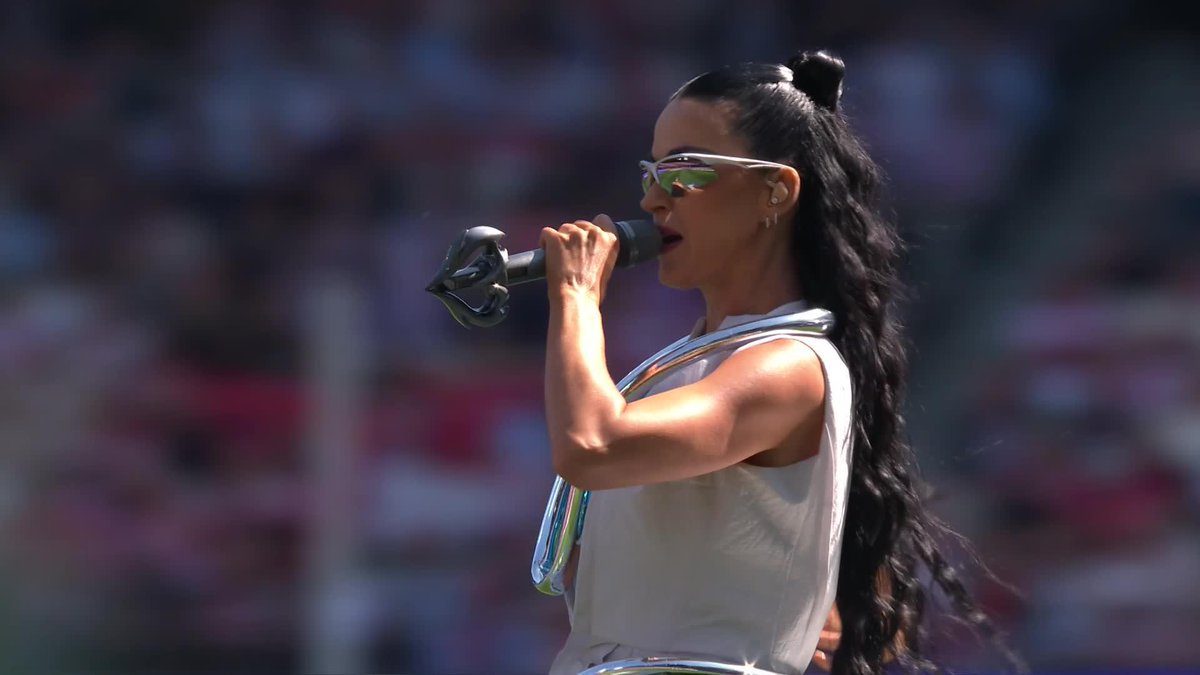 .KATY PERRY has the ‘G roaring 🗣️ Katy Perry appears courtesy of Universal Music Australia/Capitol Records. #AFLGF