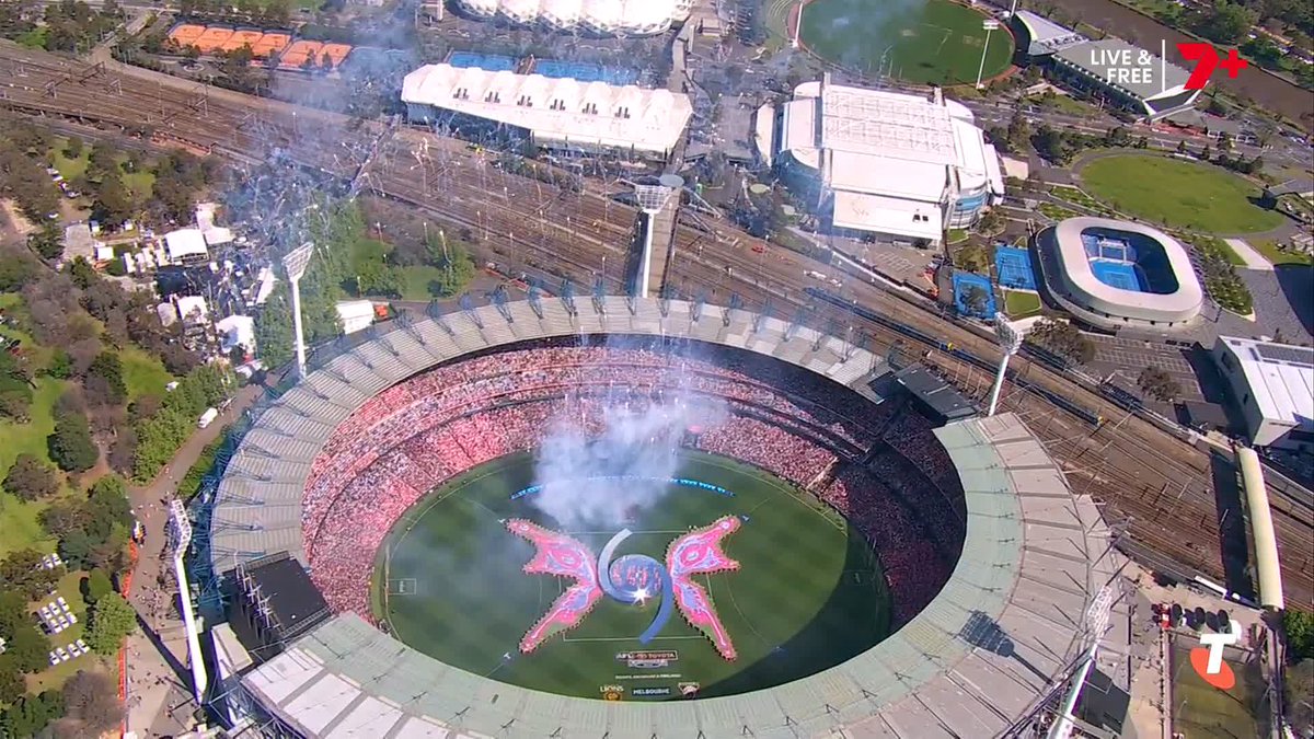 Katy Perry rocks the G with Firework! #AFLGF