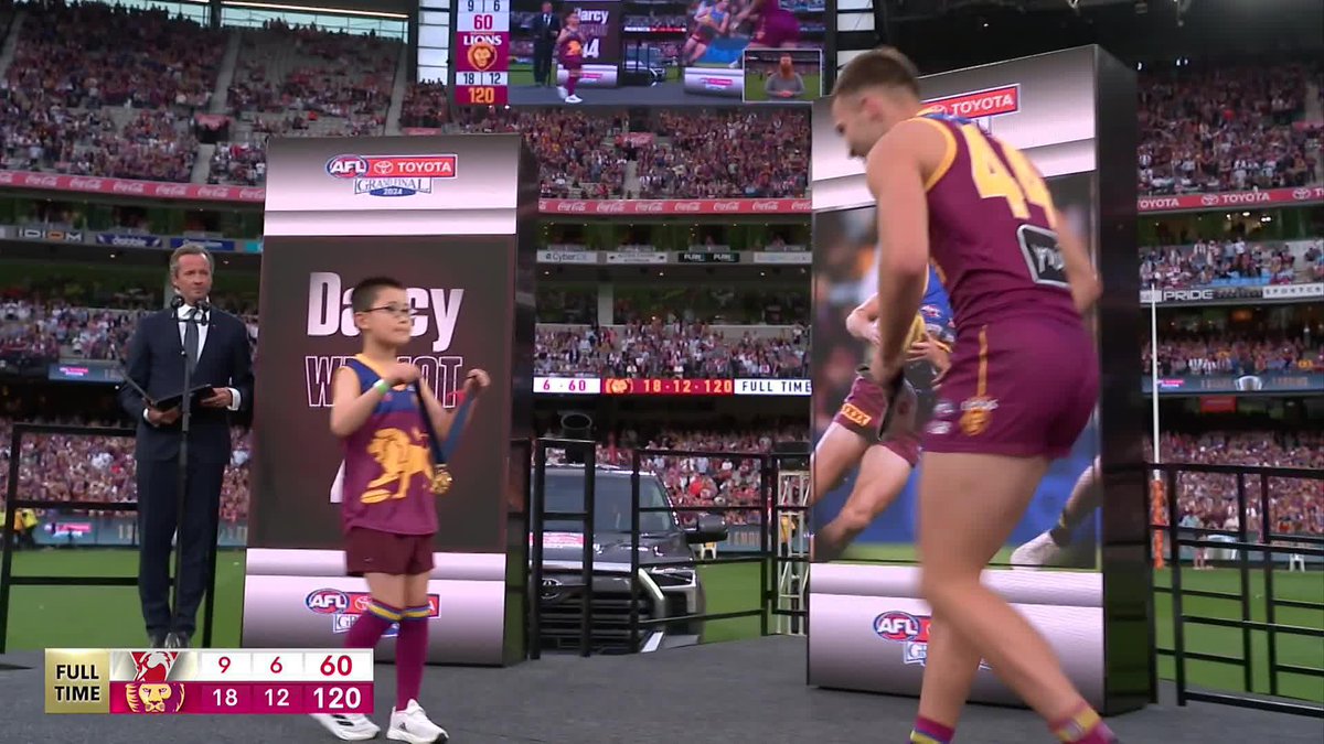 Darcy Wilmot loved his moment on stage 😅 #AFLGF