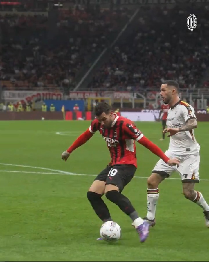 Taking the 𝑻𝒉𝒆𝒂̃𝒐 route 🚄🤩 #MilanLecce #SempreMilan