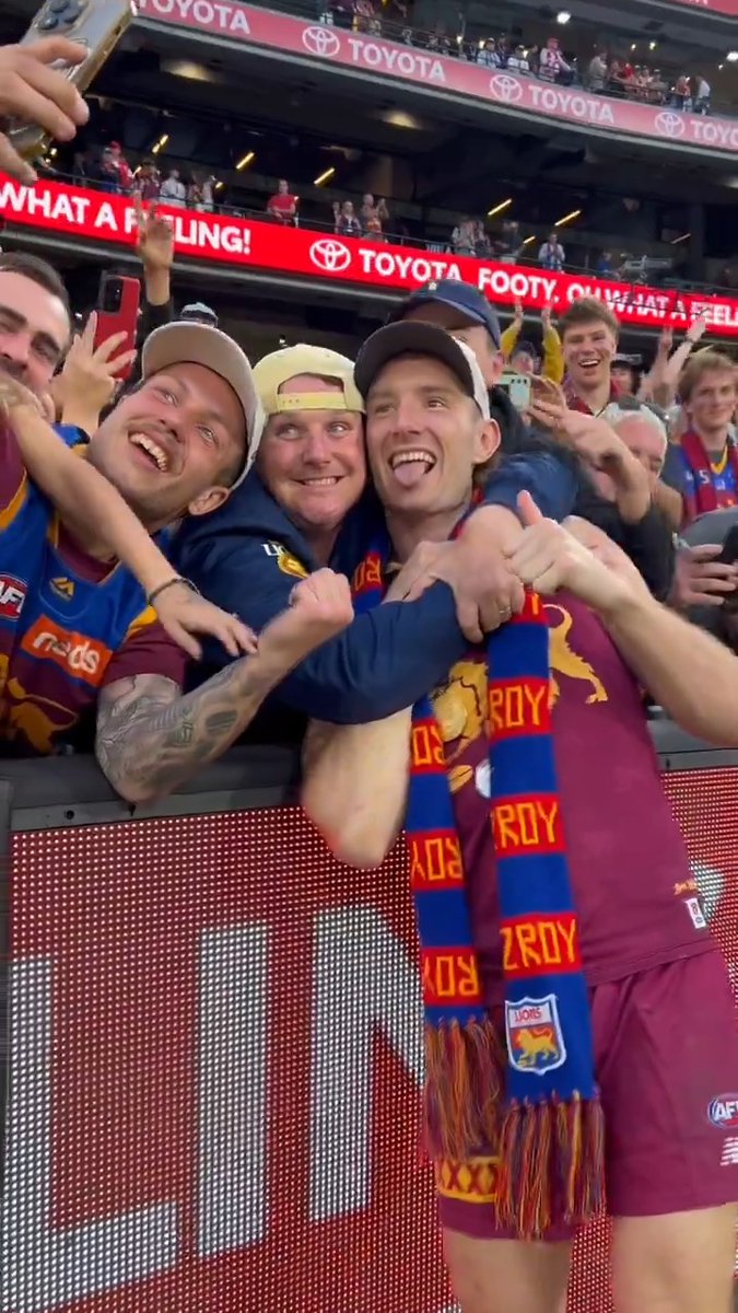 How Harris Andrews wound up wearing a Fitzroy scarf…