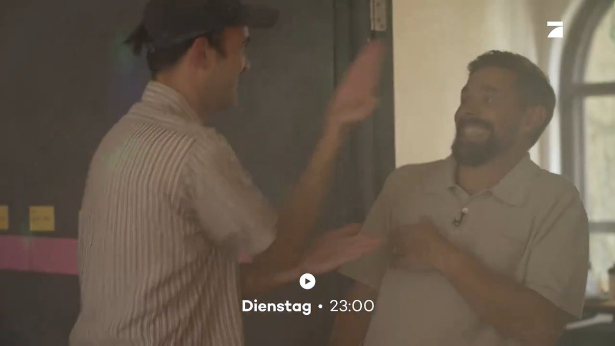 Was in München die Theresienwiese ist, ist für unsere Redaktion das Büro. In diesem Sinne: O'zapft is! #LateNightBerlin - Dienstag 23:00 Uhr auf @prosieben & Joyn!