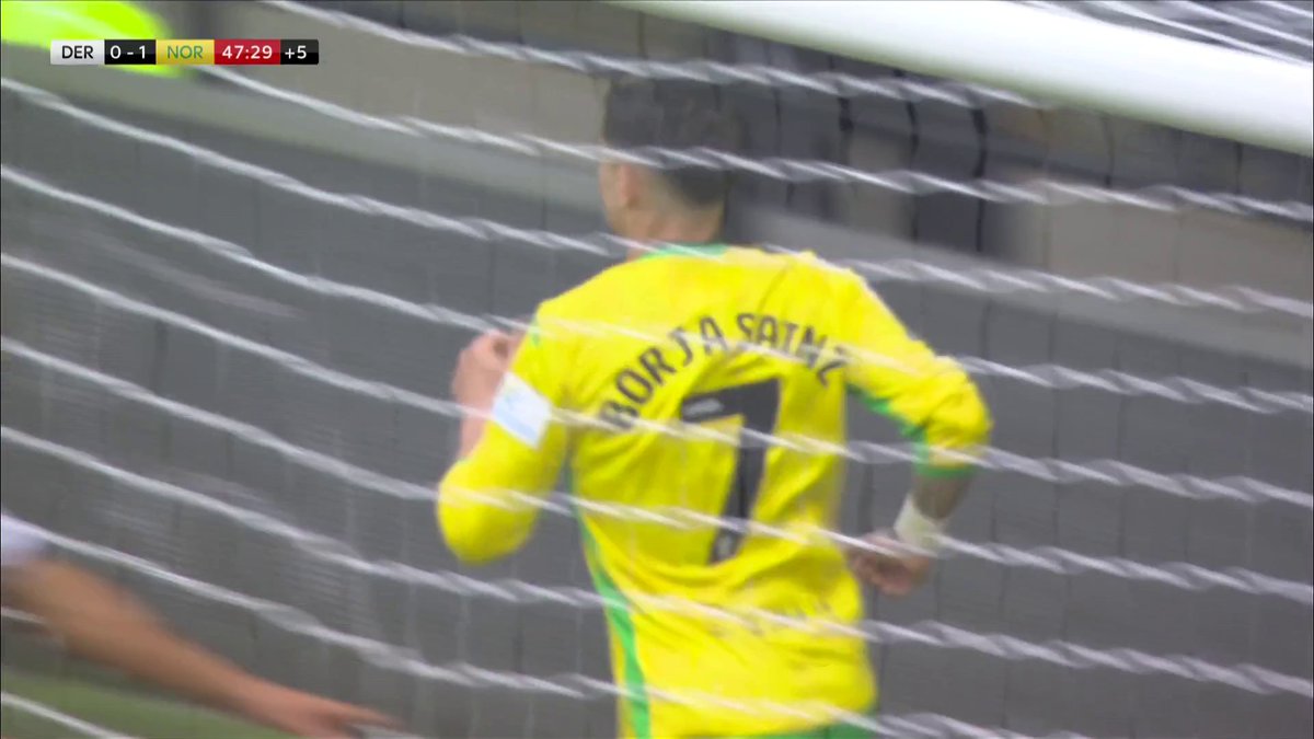 Borja Sainz's clever finish gives Norwich the lead! 👏 Derby are enraged as they believe the ball had gone out of play! 😡