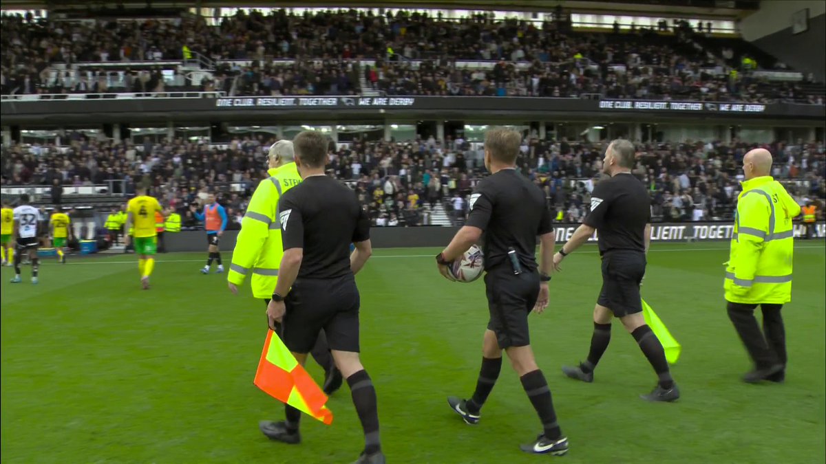Boos ring around Pride Park! 🤬🔊