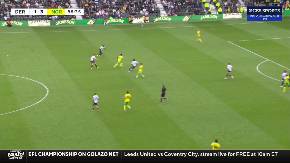 JOSH SARGENT OUTSIDE-OF-THE-BOOT ASSIST. 🇺🇸 A thing of beauty, &amp; his second of the game 😍
