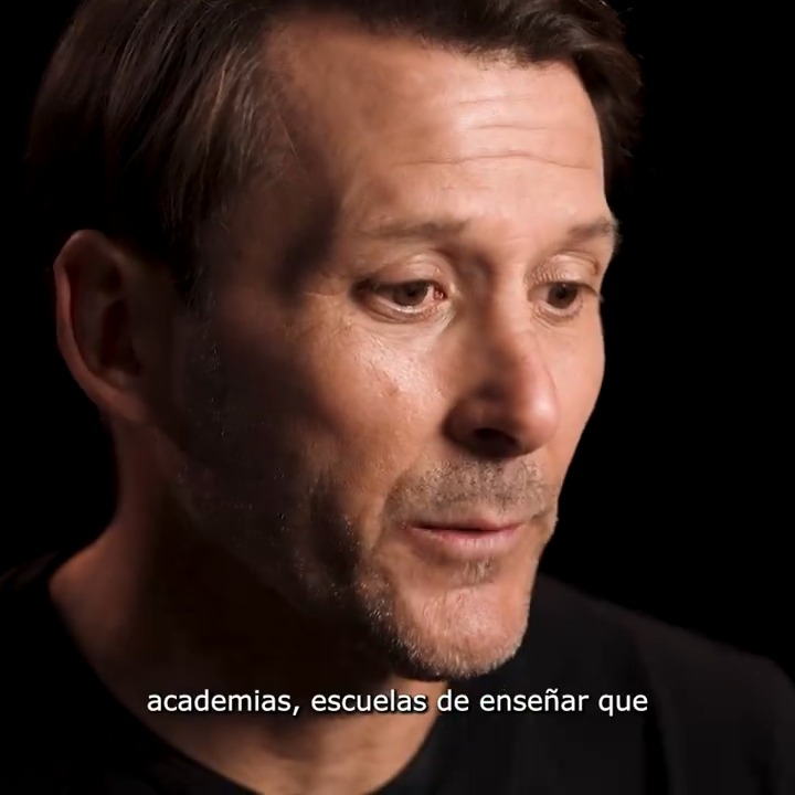 ❤ Gaizka Mendieta lo tiene muy claro: el fútbol es para todos y que todos tienen el mismo derecho a disfrutarlo. Un equipo no deja a nadie solo. 🗣 Únete a la lucha contra el bullying y difunde este mensaje. #LALIGAVSBULLYING | #LaFuerzaDeNuestroFútbol