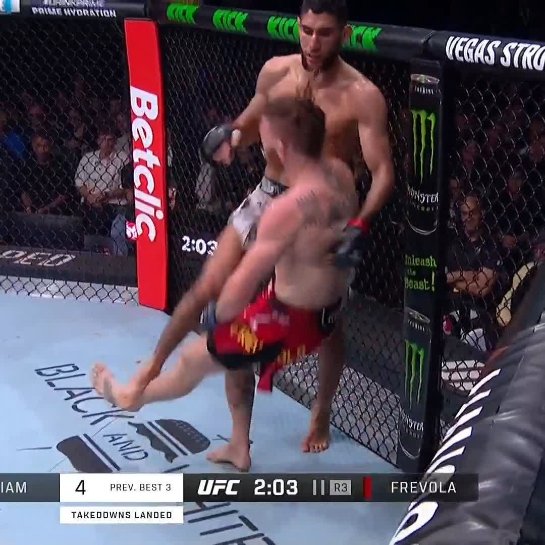 IL L'A FAIT 🤯 QUEL KOOOOOO ! #UFCParis