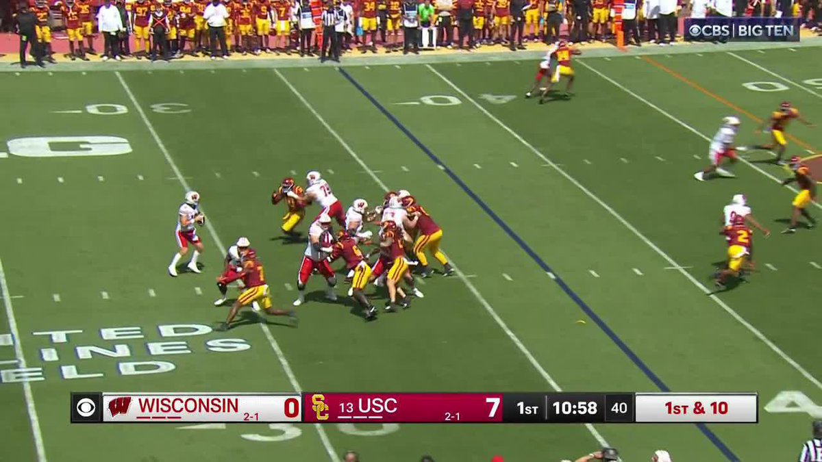 Braedyn Locke delivers a PERFECT THROW for six. Wisconsin Football responds right away.