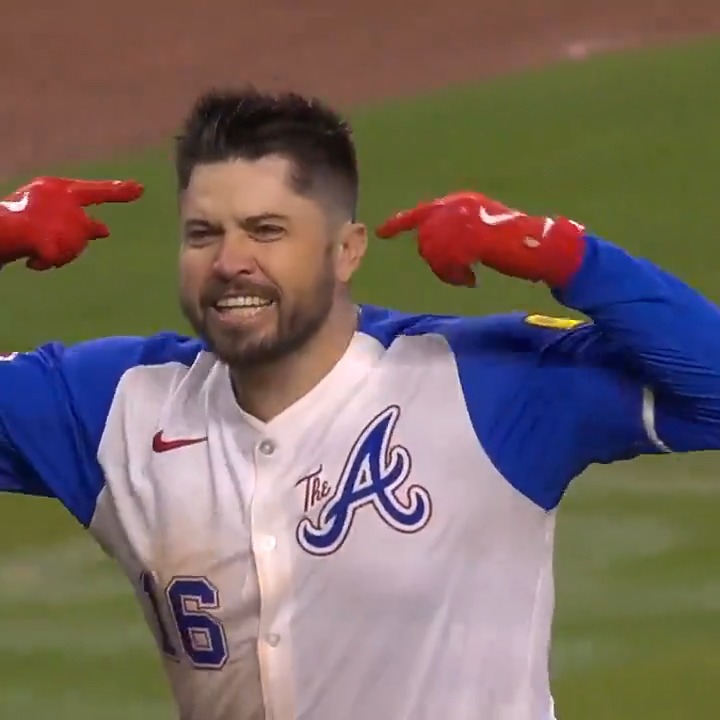🚨TRAVY WITH THE BIGGEST HOMER OF THE SEASON🚨