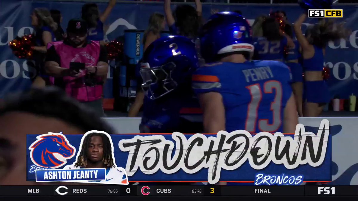 Ashton Jeanty with the MONSTER run for the TD 😤 (via FOX College Football)
