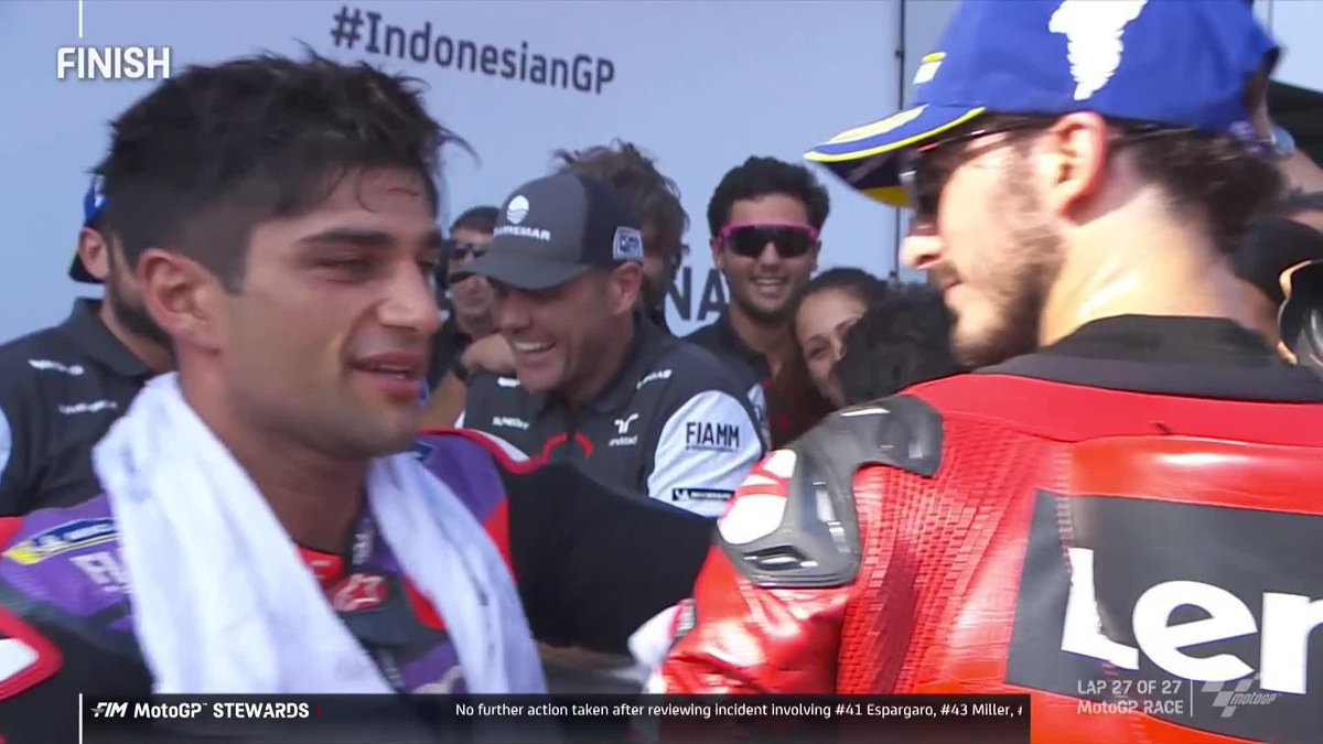 It took a while for Jorge Martín Almoguera to realise that Pecco Bagnaia was there 😅 #IndonesianGP 🇮🇩