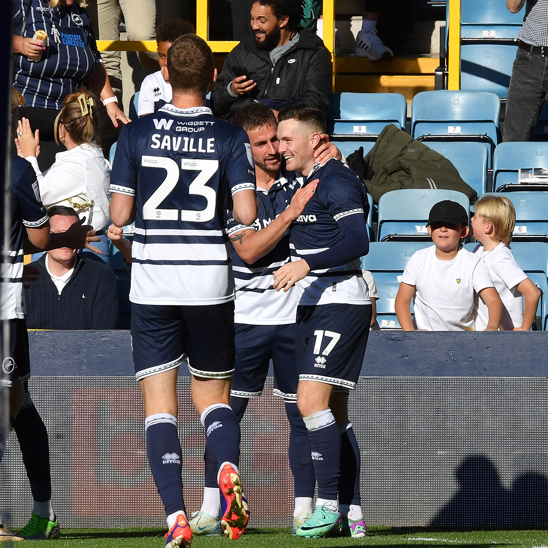 😁 Up and running... A first #Millwall goal for Macaulay Langstaff! 👏