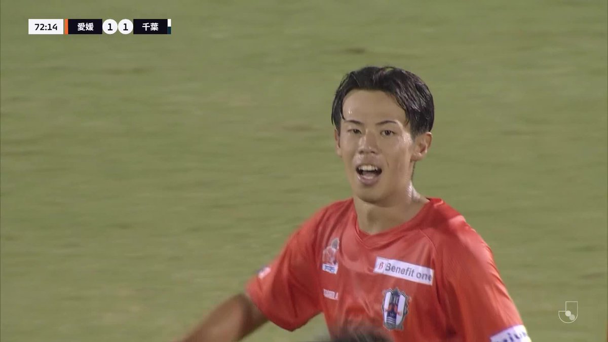 Ｊ初ゴール✨️ #今野息吹 のシュートはDFに当たってゴールへ！ 🎦 ゴール動画 🏆 明治安田Ｊ２リーグ 第33節 🆚 愛媛vs千葉 🔢 1-1 ⌚️ 73分 ⚽️ 今野 息吹（愛媛) #Ｊリーグ
