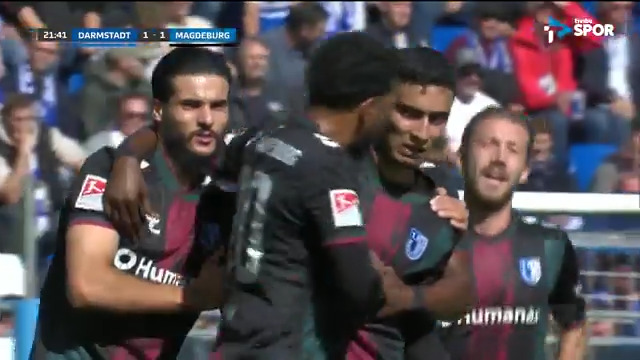 Livan Burcu dün 1 gol 1 asistle oynamış. Türk asıllı Alman futbolcu. Sağ-sol kanat ve 10 numara oynayabiliyor. Temmuz ayında sadece 300 bin €'ya Union Berlin'e transfer oldu. Arayan, ihtiyacı olmayan bile 'gurbetçi' buluyor :)
