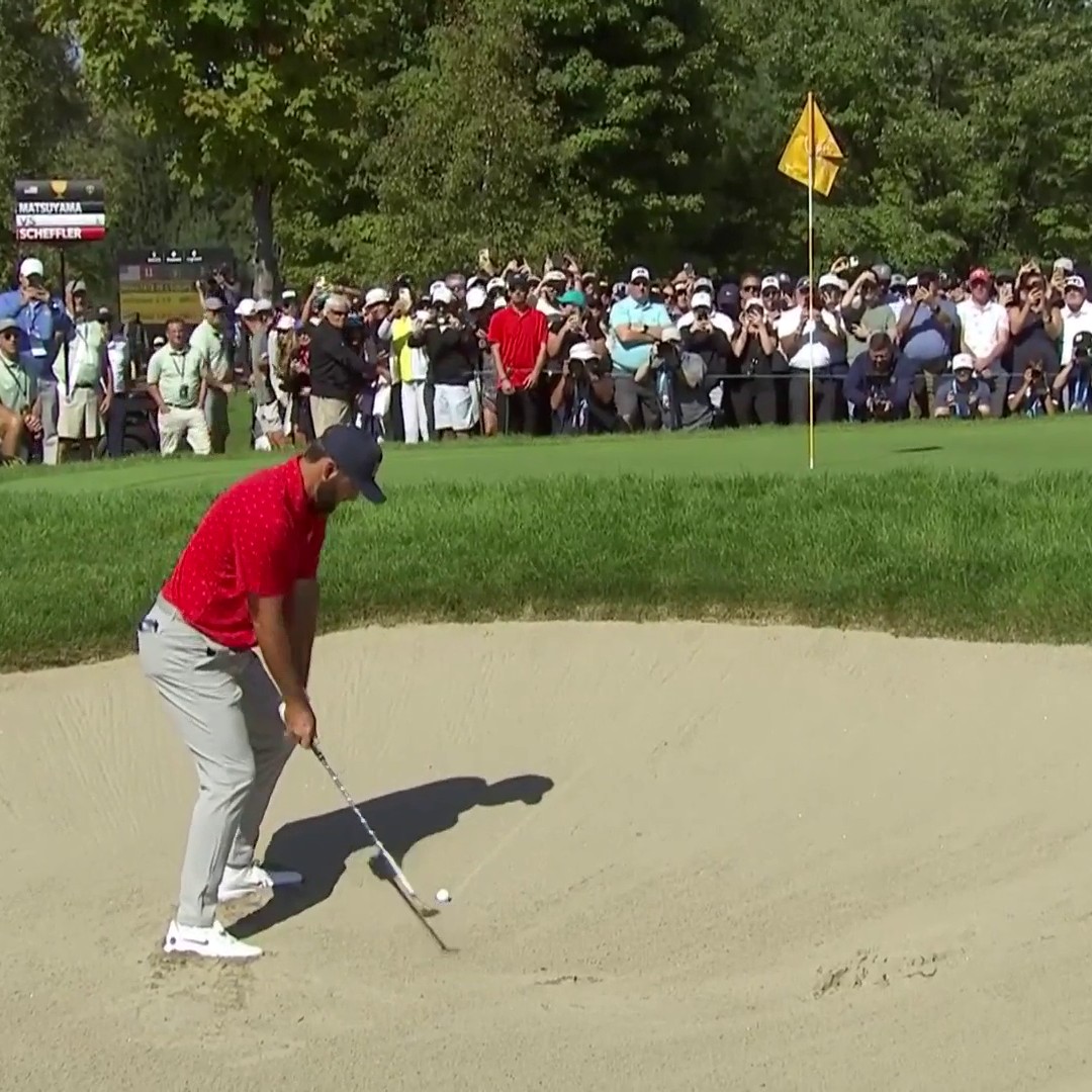 SCOTTIE HOOPS IT FROM THE BUNKER. ONE UP. LFG.